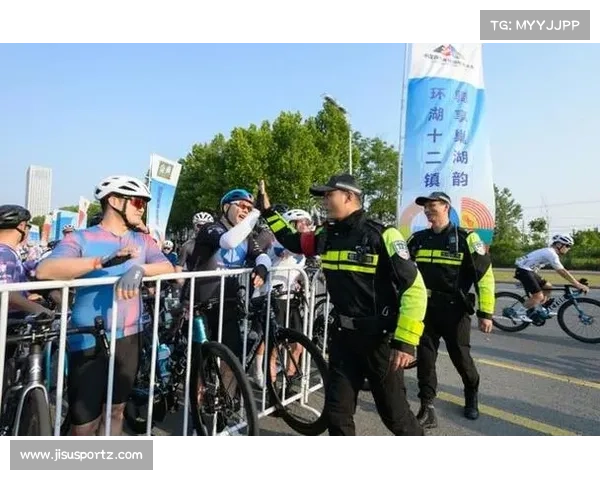 环巢湖自行车公开赛吸引2600名选手争夺生态赛道荣誉 环巢湖自行车公开赛吸引2600名选手争夺生态赛道荣誉